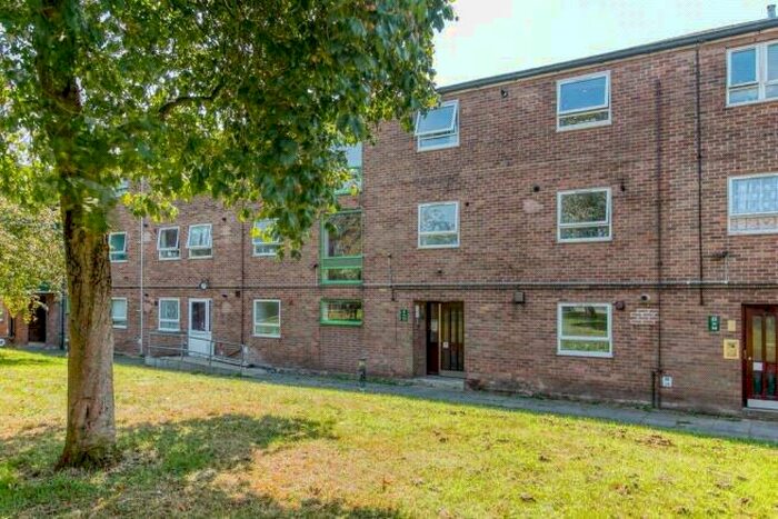 1 Bedroom Flat To Rent In Cropthorne House, Burcot Lane, Bromsgrove, B60
