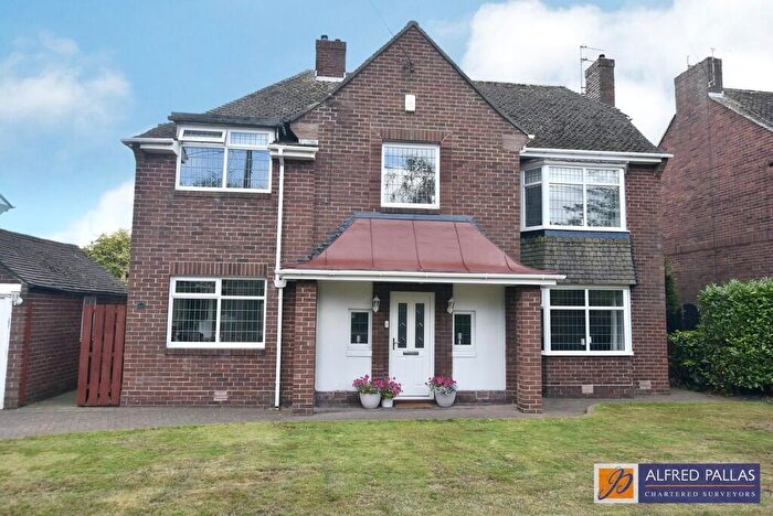 3 Bedroom Detached House For Sale In Whitburn Road, Cleadon, SR6