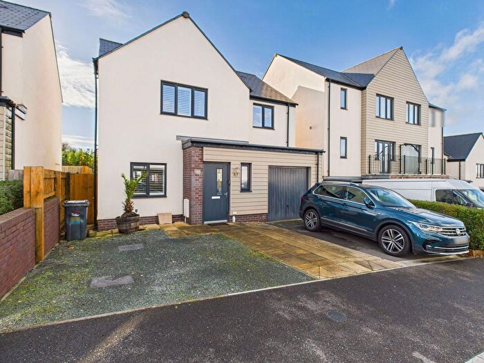 4 Bedroom Detached House For Sale In Foxglove Way, Paignton, TQ4