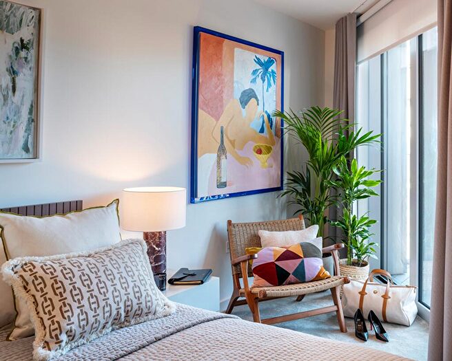 2 Bedroom Flat To Rent In Bloom East, Nine Elms Ln, Nine Elms, London, SW11