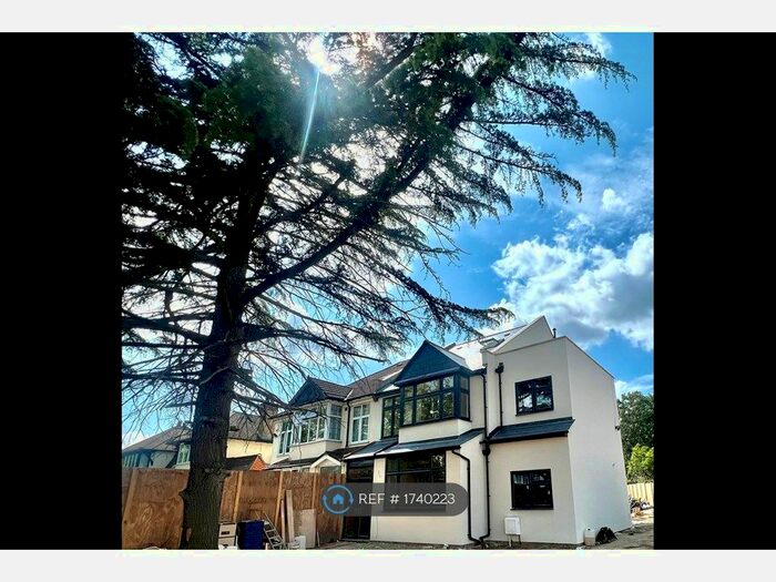 5 Bedroom Semi-Detached House To Rent In Kent House Road, Beckenham, BR3