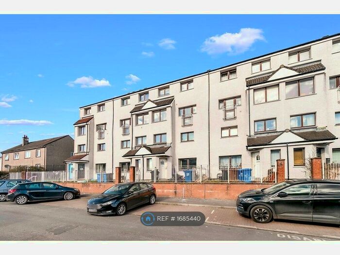 3 Bedroom Flat To Rent In Abbeylands Road, Clydebank, G81