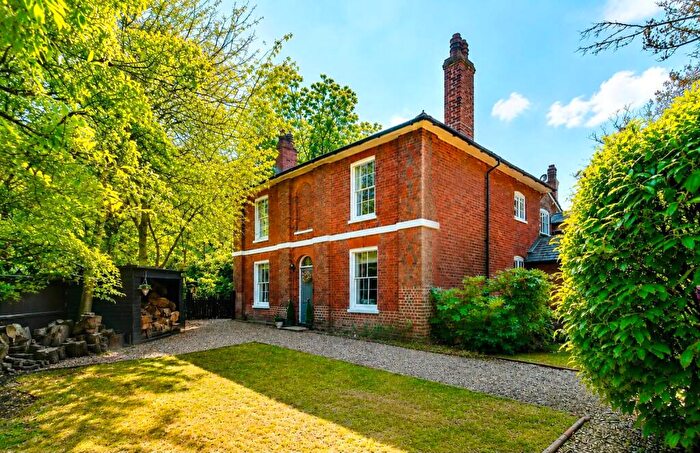 5 Bedroom Detached House For Sale In Popeswood Road, Bracknell, RG42