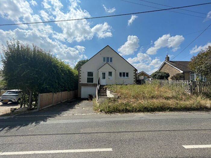 4 Bedroom Detached House For Sale In Hill House, Water Stratford Road, Tingewick, Buckinghamshire, MK18