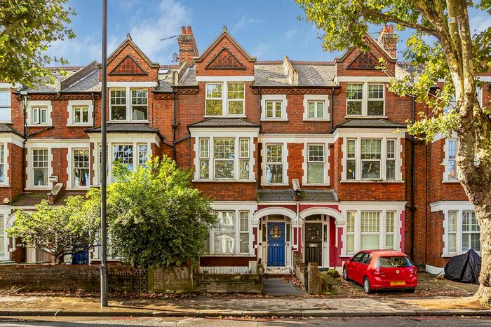 1 Bedroom Flat To Rent In Cavendish Road, London, SW12
