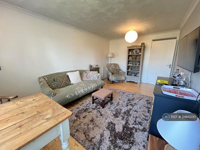 1 Bedroom Flat To Rent In Cornwall Road, Felixstowe, IP11