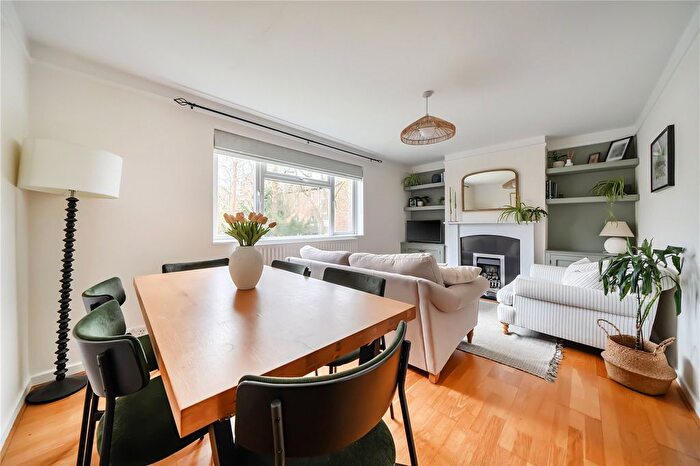 2 Bedroom Flat For Sale In Queens Walk, Ealing, W5
