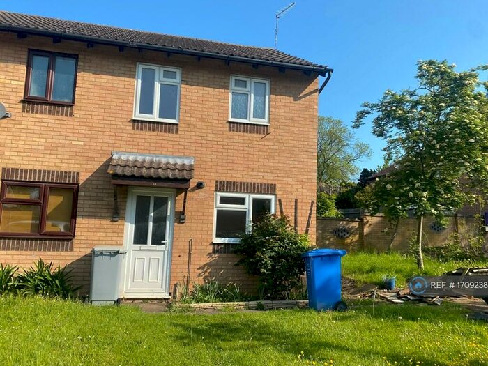 2 Bedroom End Of Terrace House To Rent In Walsingham Avenue, Kettering, NN15