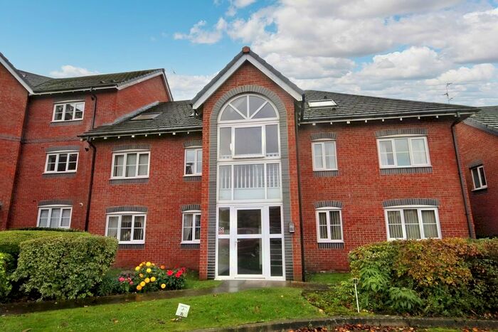 2 Bedroom Flat To Rent In Delph Hollow Way, St Helens, WA9