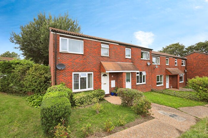 3 Bedroom End Of Terrace House For Sale In Croxden Way, Eastbourne, BN22