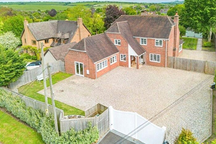 4 Bedroom Detached House For Sale In Folly Road, Lambourn, Hungerford, Berkshire, RG17