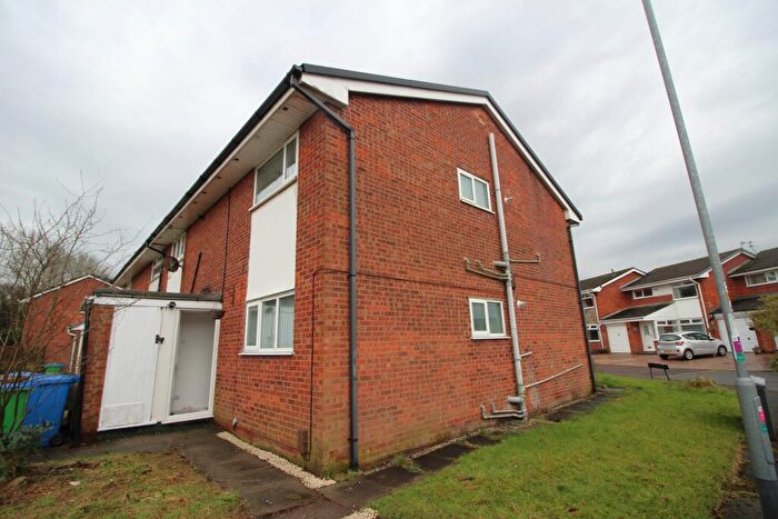 1 Bedroom Flat To Rent In Andover Avenue, Middleton, M24