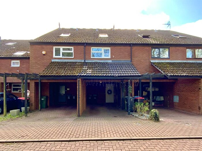 3 Bedroom Terraced House For Sale In Magdalen Close, Stony Stratford, Milton Keynes, MK11