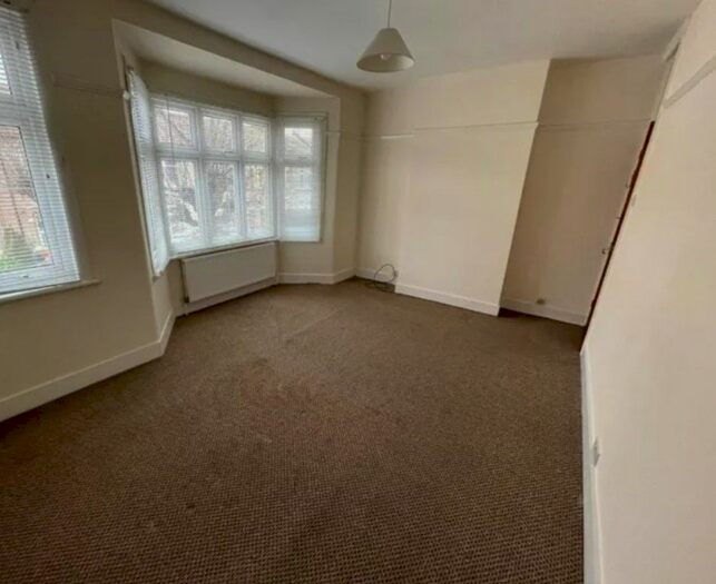 3 Bedroom Semi-Detached House To Rent In Colchester Avenue, London, E12