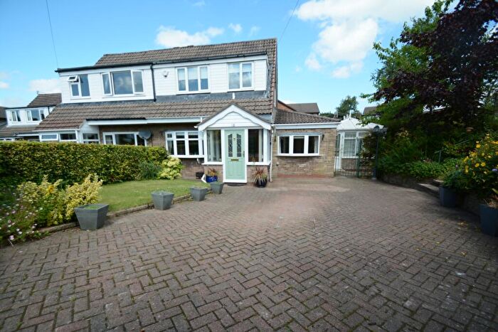 3 Bedroom Semi-Detached House For Sale In Grizedale Close, Carrbrook, SK15