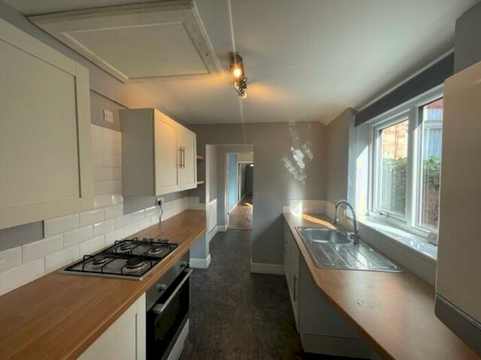 3 Bedroom House To Rent In Park Street, Kidderminster, DY11