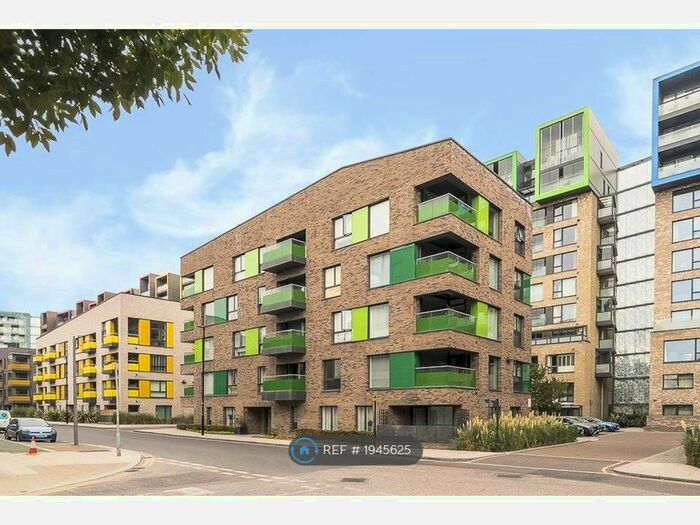 2 Bedroom Flat To Rent In Peartree Way, London, SE10