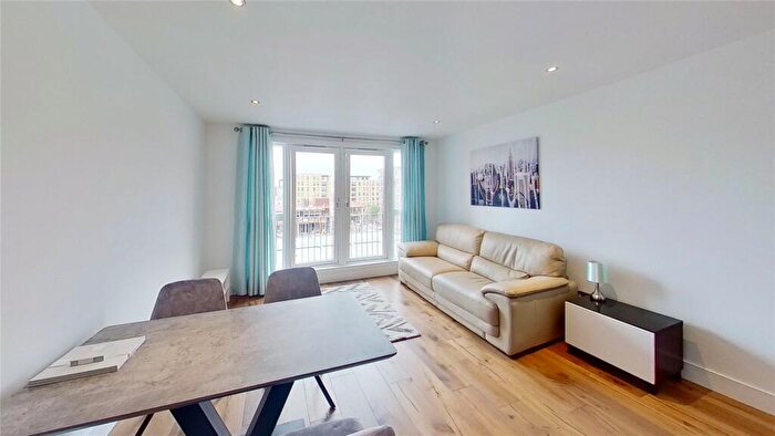 1 Bedroom Flat To Rent In Melvin Walk, Edinburgh, EH3