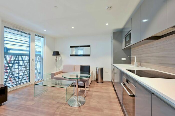 1 Bedroom Flat To Rent In Buckhold Road, Wandsworth Town, London, SW18