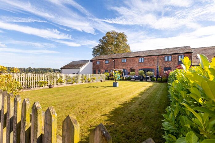 4 Bedroom Barn Conversion For Sale In Well Lane, Weaverham, Northwich, CW8