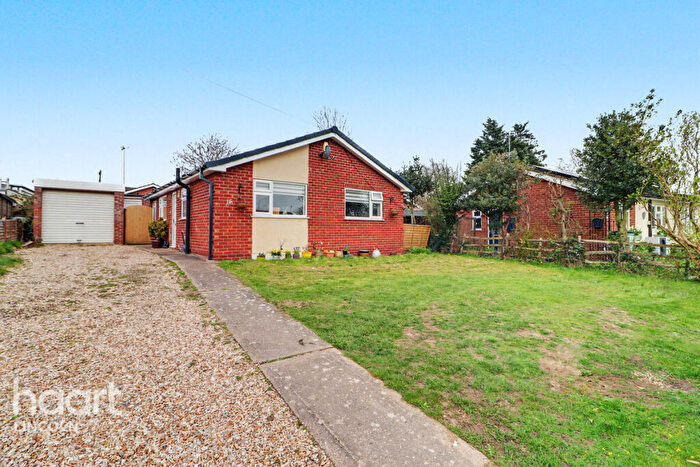 3 Bedroom Detached House For Sale In Thorpe Lane, Eagle, LN6