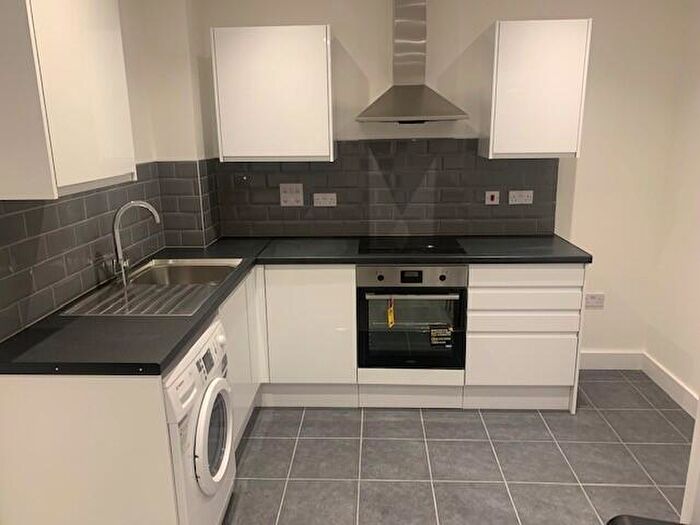 2 Bedroom Flat To Rent In Portswood, Southampton, SO17