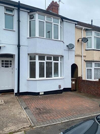 2 Bedroom Semi-Detached House To Rent In St. Ethelbert Avenue, Luton, Bedfordshire, LU3