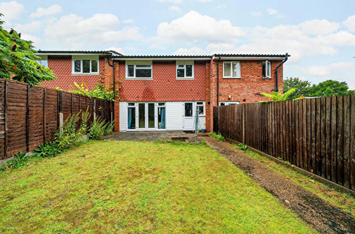 3 Bedroom Semi-Detached House To Rent In Rowan Close, Guildford, GU1