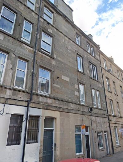 1 Bedroom Flat To Rent In Wardlaw Place, Edinburgh, EH11