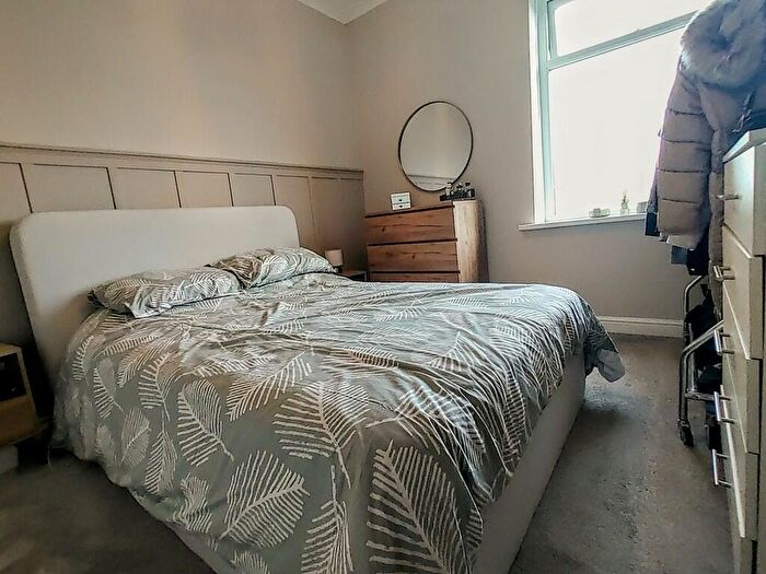3 Bedroom End Of Terrace House For Sale In Packington Street, Thornton, Bradford, BD13