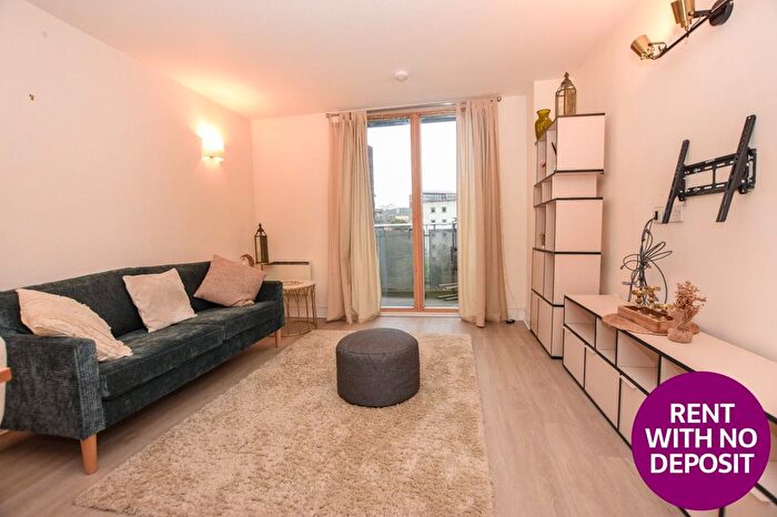 2 Bedroom Flat To Rent In The Bridge, Dearmans Place, City Centre, Salford, M3