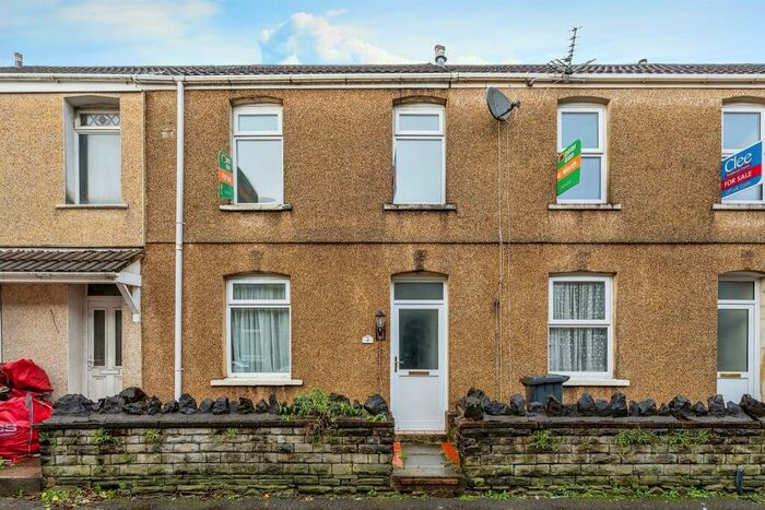 3 Bedroom House To Rent In Osborne Street, Neath, SA11