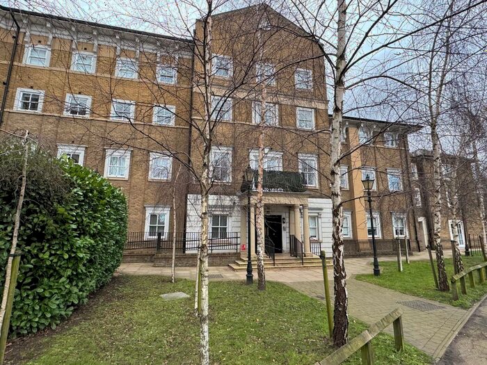 1 Bedroom Flat To Rent In Lyttleton House, Broomfield Road, Chelmsford, CM1