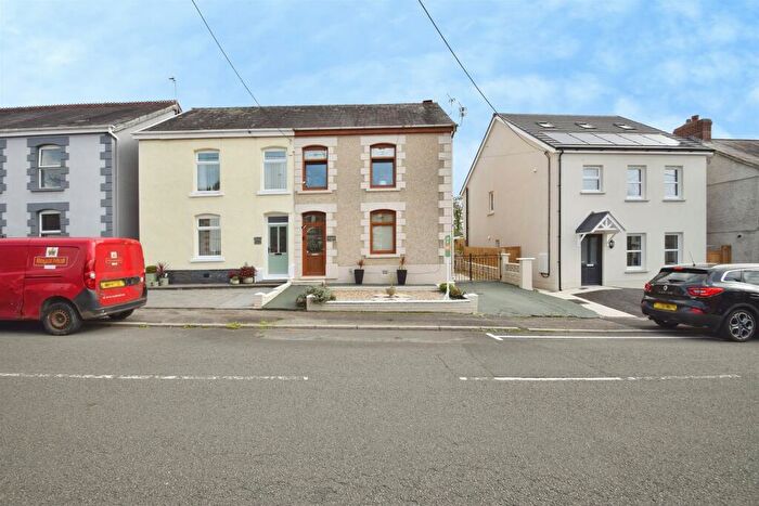 3 Bedroom Semi-Detached House For Sale In Tirycoed Road, Glanamman, Ammanford, SA18