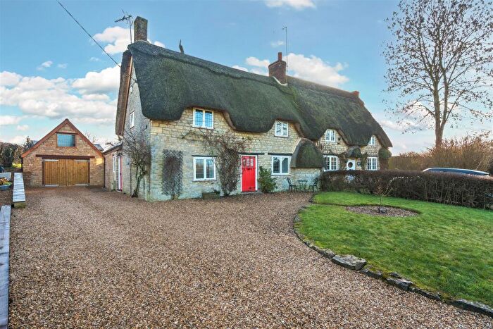 4 Bedroom Cottage For Sale In Brookside, Lillingstone Lovell, MK18