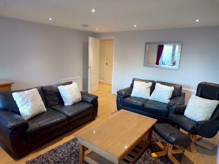 2 Bedroom Flat To Rent In Granton Gardens, Ground Floor Right, AB10