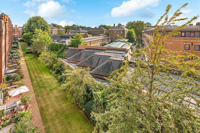 2 Bedroom Flat For Sale In Lower Sloane Street, London, SW1W