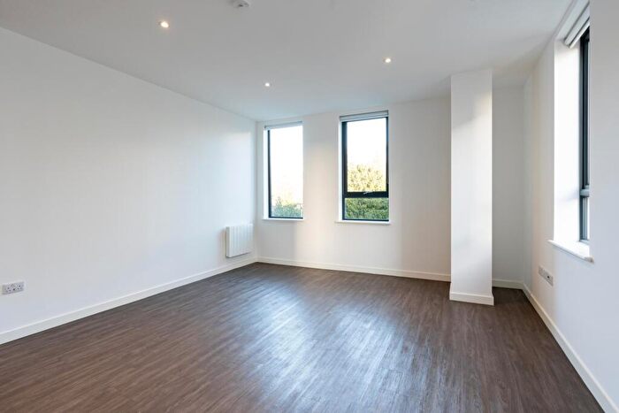 2 Bedroom Apartment To Rent In Thornhill Court, Oxford, OX3