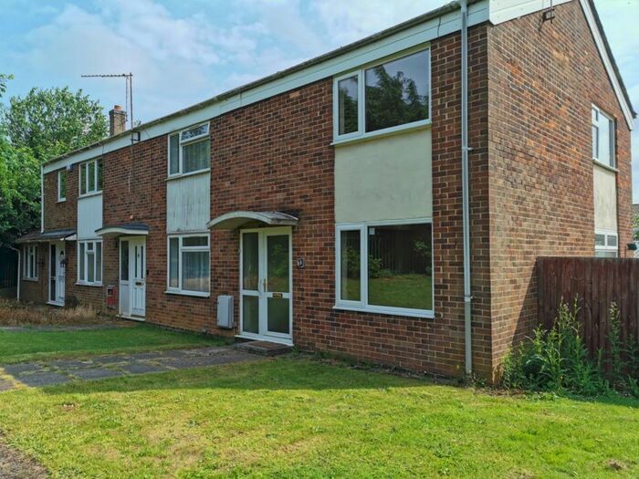 Property To Rent In Arnull Crescent, Daventry, NN11