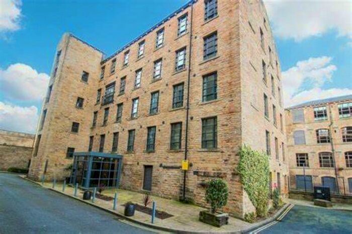 1 Bedroom Apartment To Rent In Stoney Lane, Huddersfield, West Yorkshire, HD3