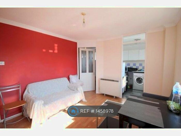 1 Bedroom Flat To Rent In Makepeace Road, Northolt, UB5