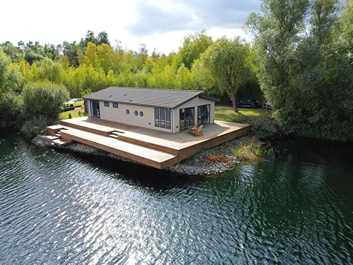 3 Bedroom Lodge For Sale In Langtoft Lakes, Spion Kop Lane, PE6