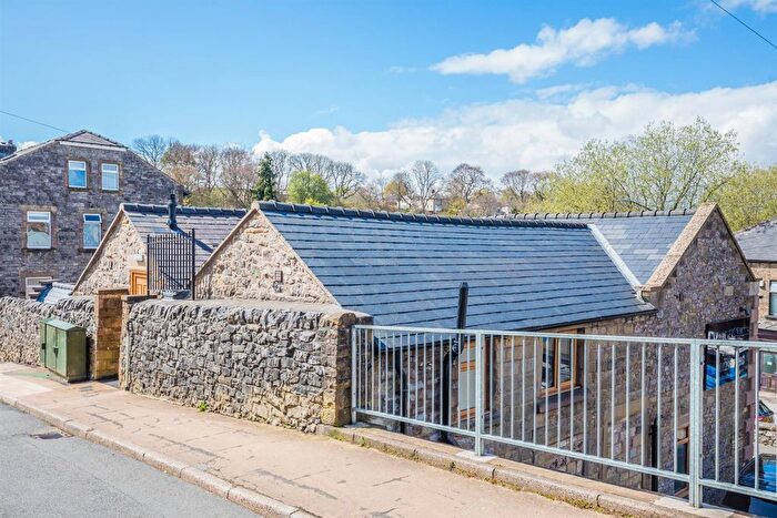 2 Bedroom Flat To Rent In Windsor Road, Buxton, SK17