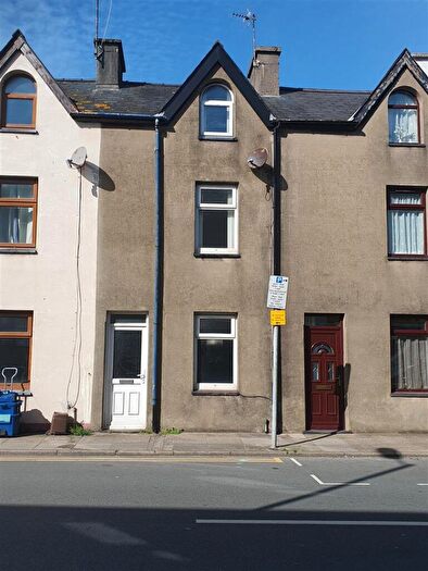 2 Bedroom Terraced House To Rent In Sand Street, Pwllheli, LL53