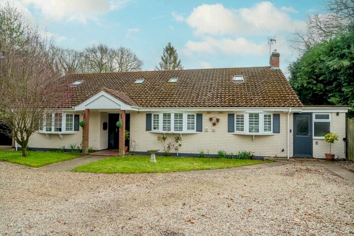 5 Bedroom Chalet For Sale In Waterloo Road, Hainford, Norwich, NR10