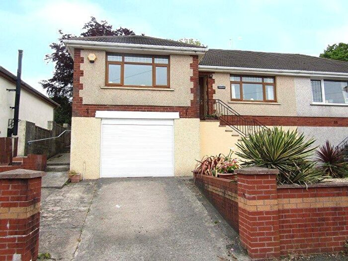 3 Bedroom Bungalow For Sale In Trallwn Road, Llansamlet, Swansea, SA7