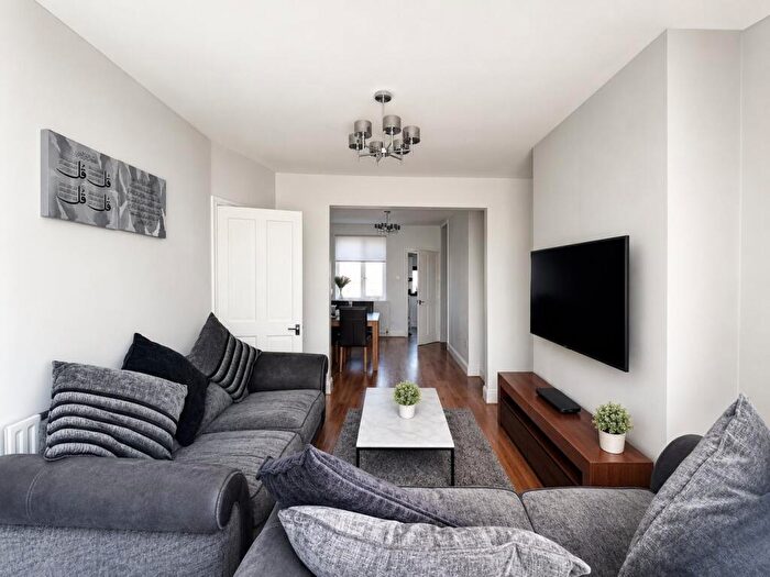 2 Bedroom Flat To Rent In Silverlonnen, NE5
