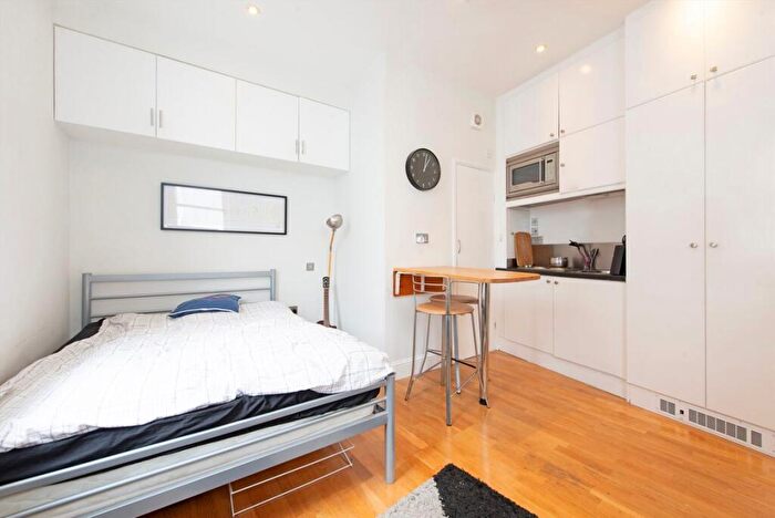 Studio For Sale In Fleet Street, Holborn, EC4Y