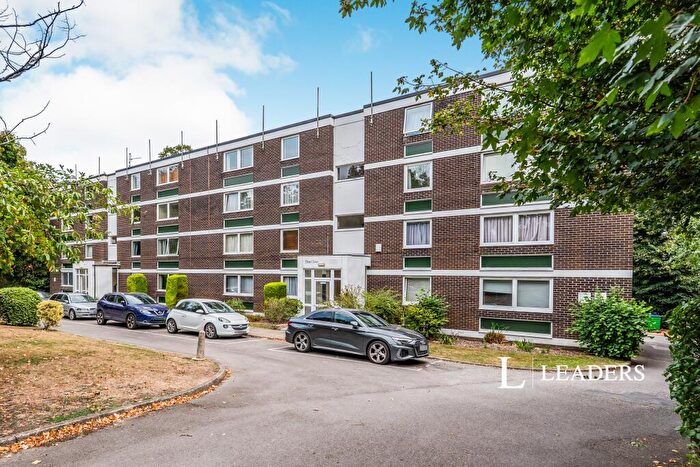 2 Bedroom Apartment To Rent In Bassett Avenue, Southampton, SO16