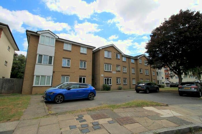 1 Bedroom Flat To Rent In Byron Way, Northolt, UB5